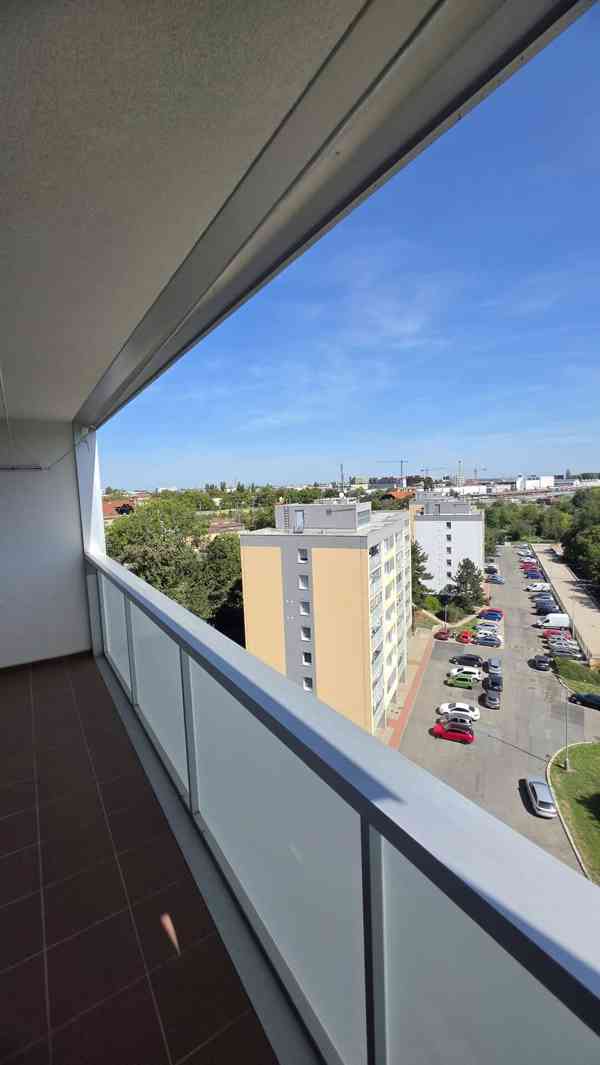 Byt 2+kk s lodžií po kompletní rekonstrukci, celkem 54 m² - foto 33