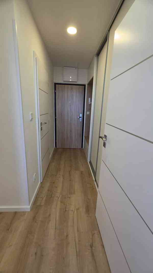 Byt 2+kk s lodžií po kompletní rekonstrukci, celkem 54 m² - foto 31