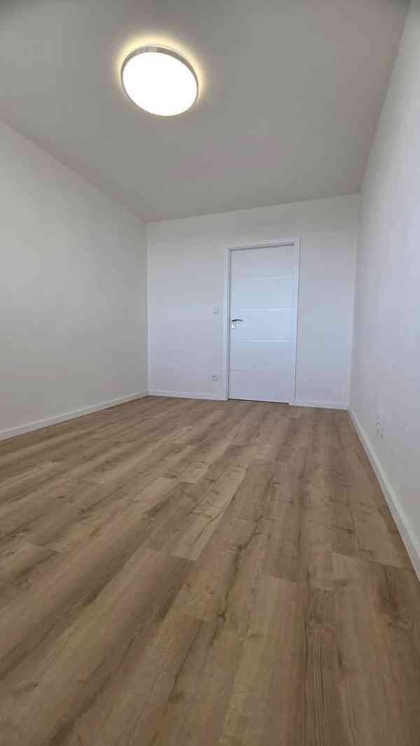 Byt 2+kk s lodžií po kompletní rekonstrukci, celkem 54 m² - foto 16