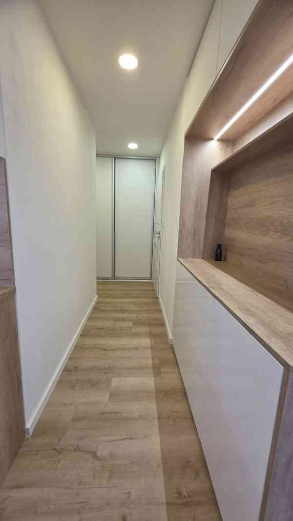 Byt 2+kk s lodžií po kompletní rekonstrukci, celkem 54 m² - foto 25