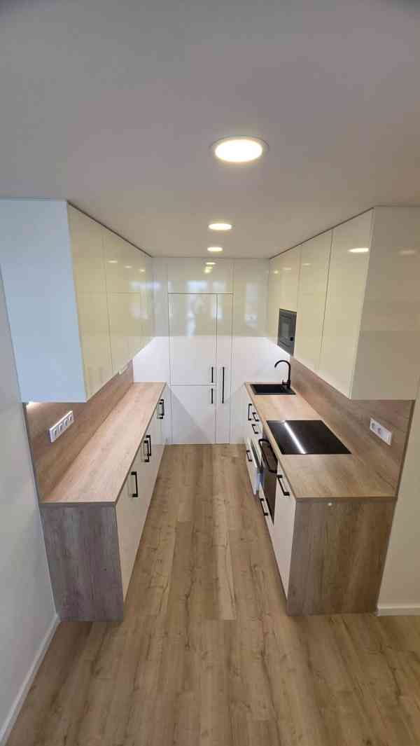 Byt 2+kk s lodžií po kompletní rekonstrukci, celkem 54 m² - foto 12