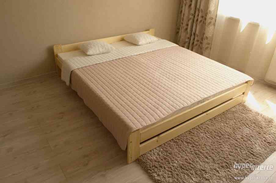 NOVÉ kvalitní manželské postele z masivu s roštem a matrací