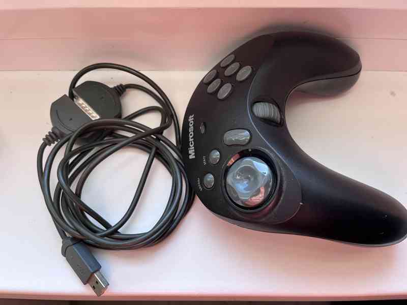 Herní ovladač Gamepad od Microsoftu