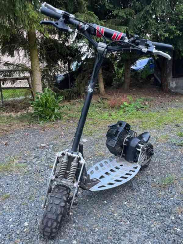 Motorová koloběžka - foto 2