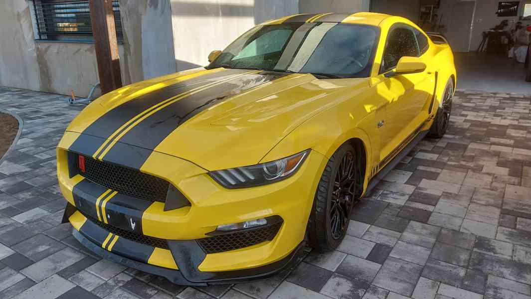 PRONÁJEM MUSTANG GT, 5.0 V8 345kW, USA MANUÁL - foto 4