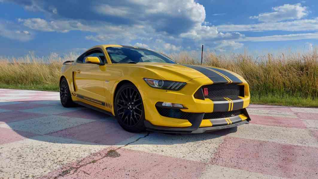 PRONÁJEM MUSTANG GT, 5.0 V8 345kW, USA MANUÁL - foto 1