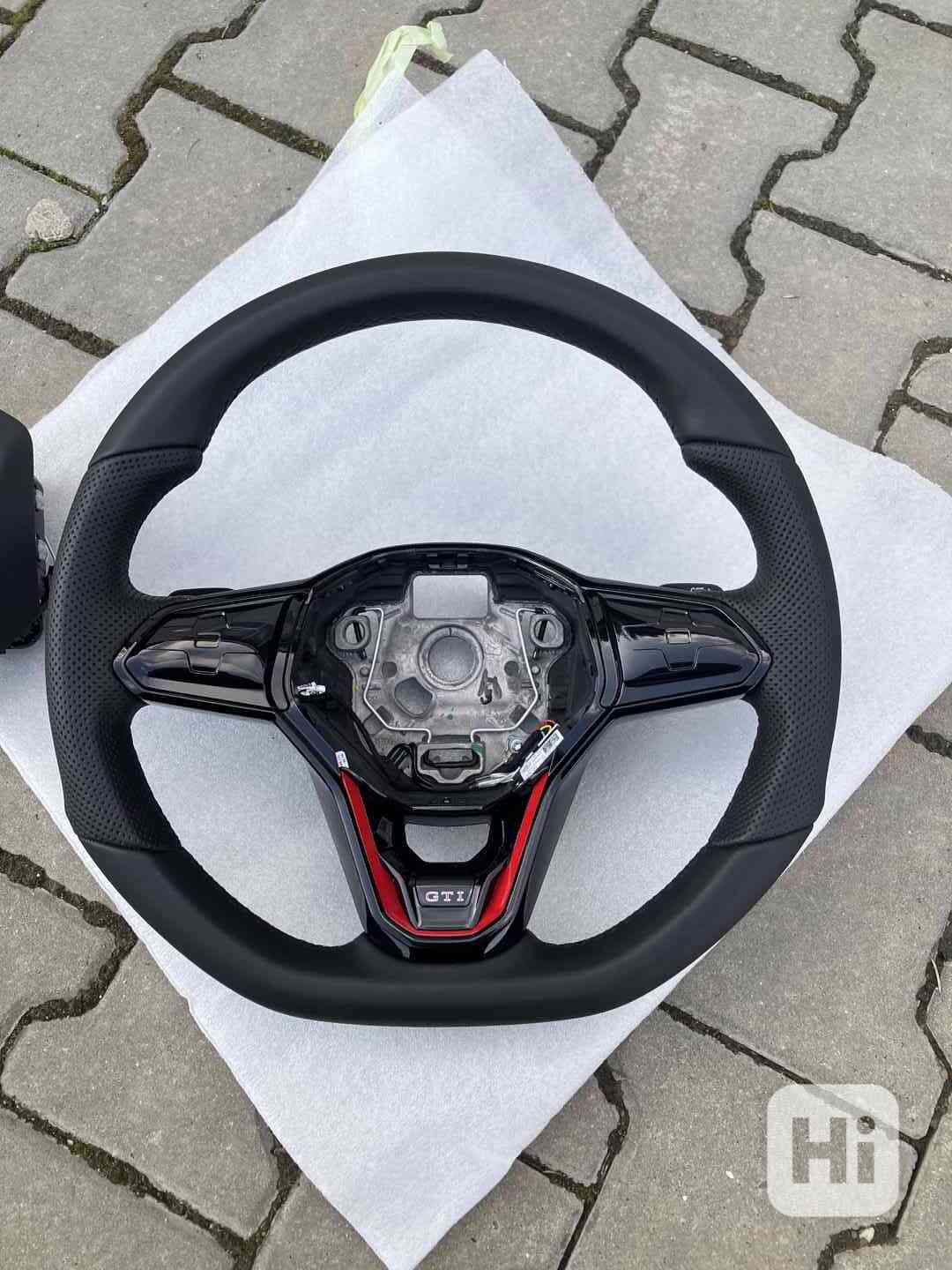 volant kůže DOTYK MULTI s řazením VW GOLF VIII GTI - foto 1