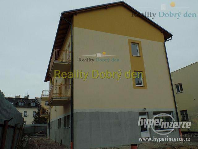 Pronájem 2+1 s balkonem, Nákladní, Opava - foto 4