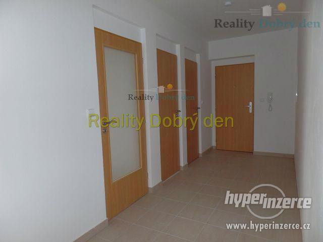 Pronájem 2+1 s balkonem, Nákladní, Opava - foto 8