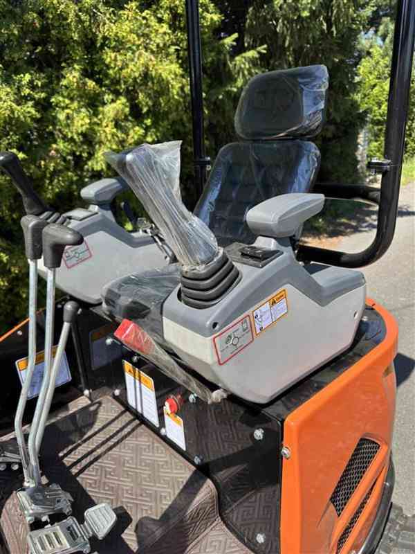 Bagr CRONA CR18 s motorem KUBOTA, mimoosý, RP - foto 6