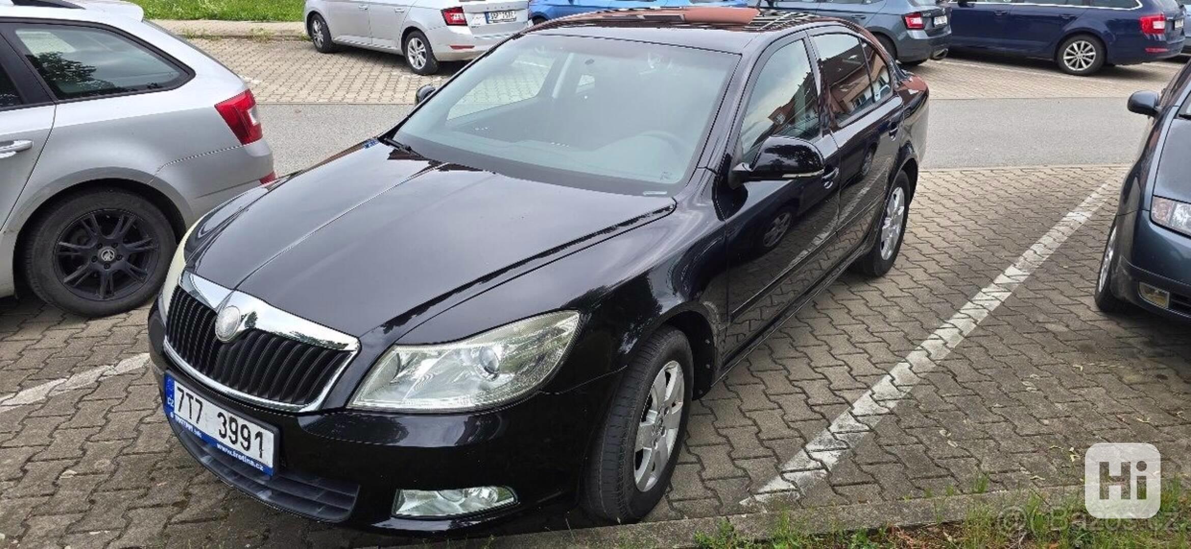 Škoda Octavia 1,6 - foto 1