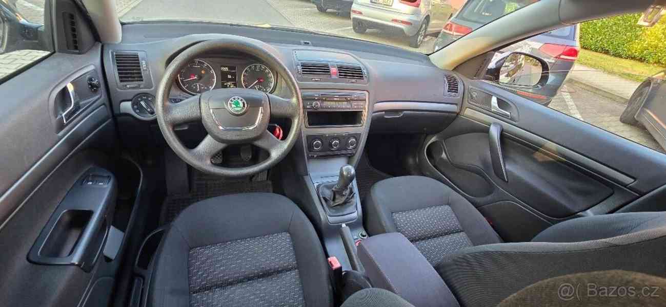 Škoda Octavia 1,6 - foto 7