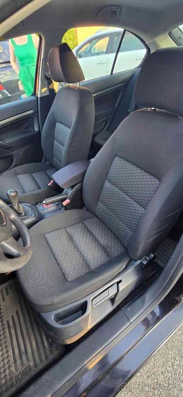 Škoda Octavia 1,6 - foto 11