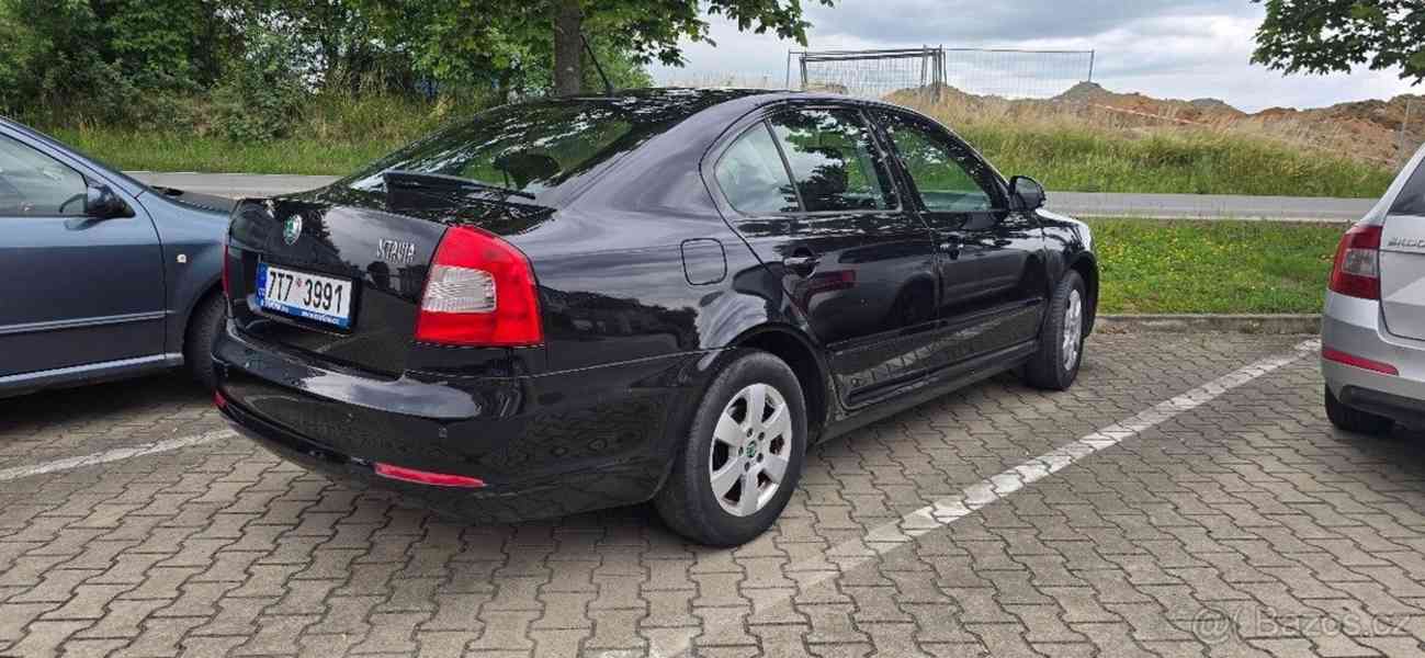 Škoda Octavia 1,6 - foto 2