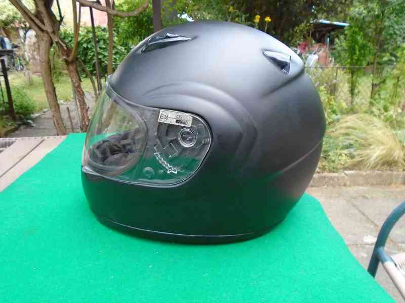 Značková helma přilba na motorku moto Akira M 57-58 cm Japan - foto 3