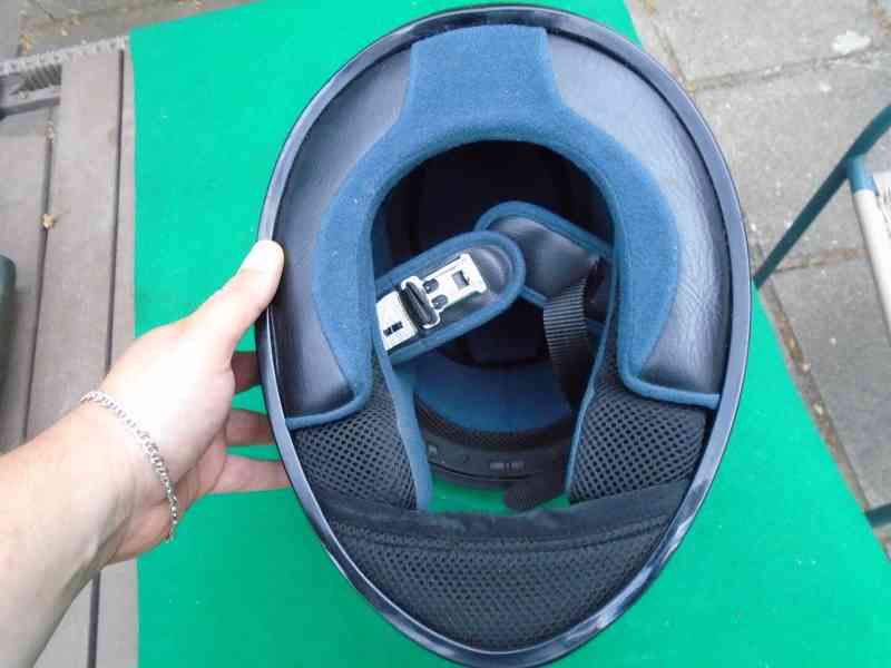 Značková helma přilba na motorku moto Akira M 57-58 cm Japan - foto 10