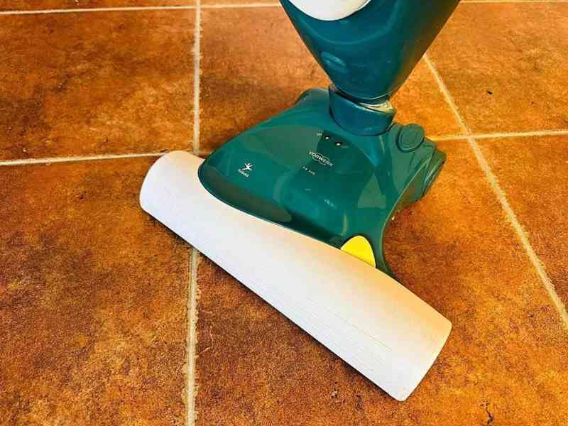  299 Vysavač VORWERK VK 136  - foto 2