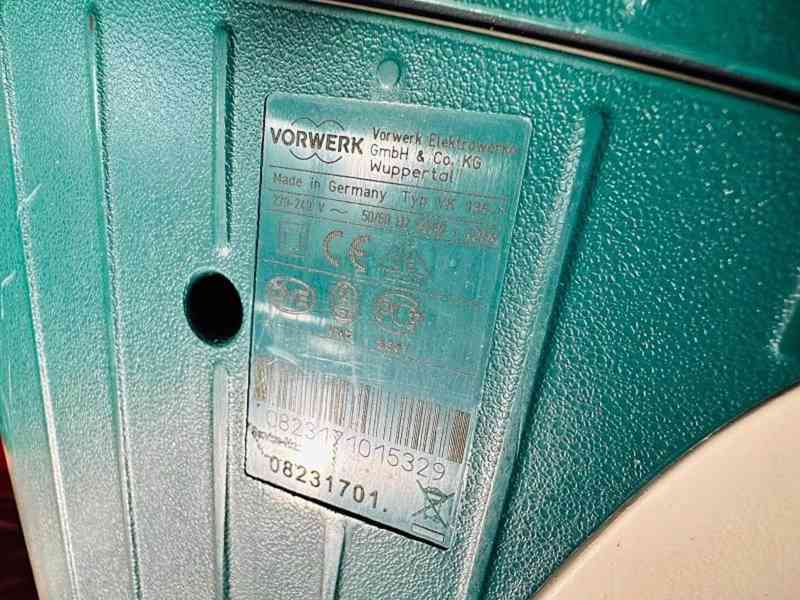  299 Vysavač VORWERK VK 136  - foto 3