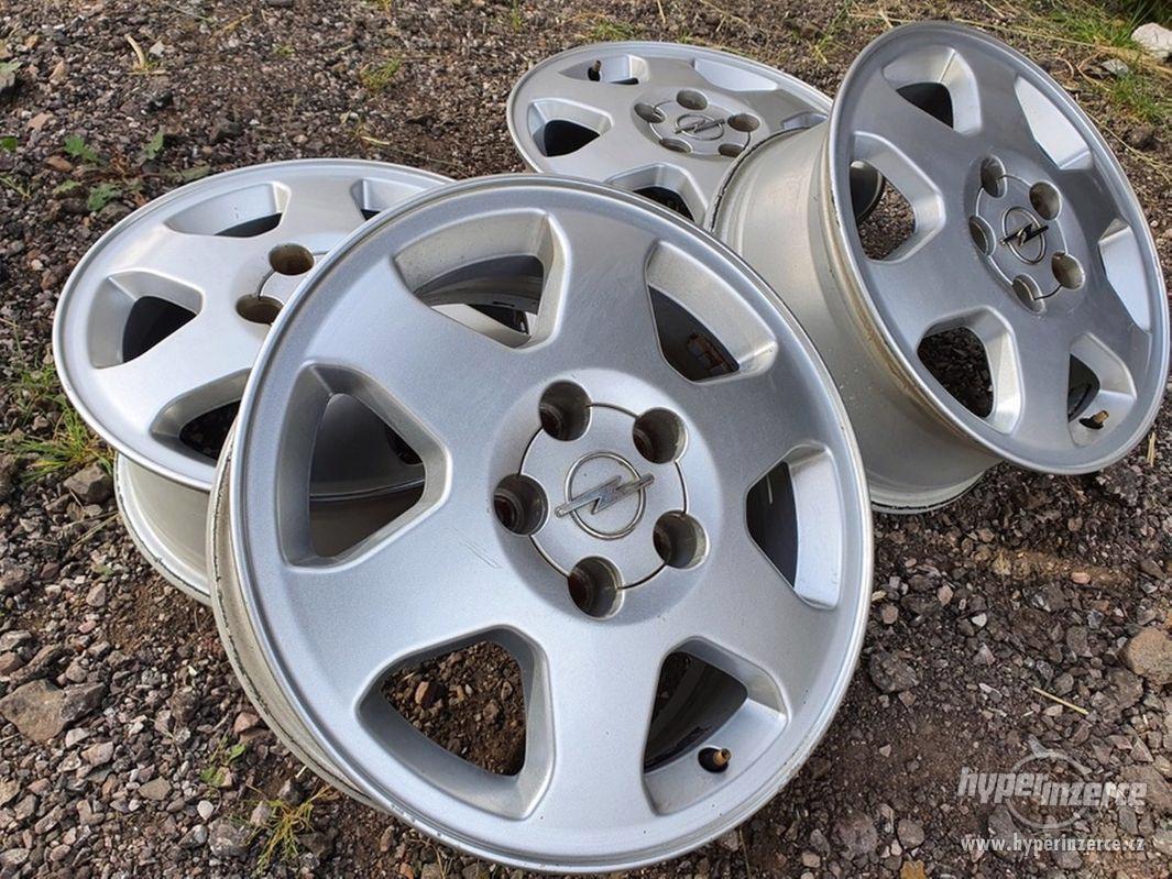 Alu kola opel gm sl 5x110 6jx15 et43 r15 6x15 cena je za kom - foto 1