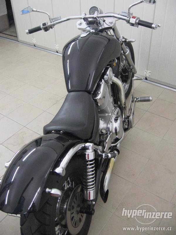 Suzuki Intruder 1400 - foto 7