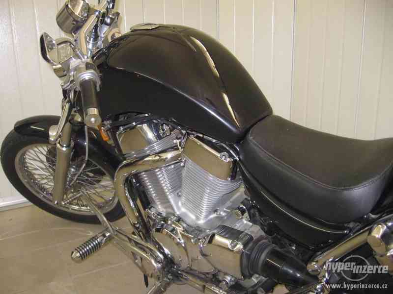 Suzuki Intruder 1400 - foto 10