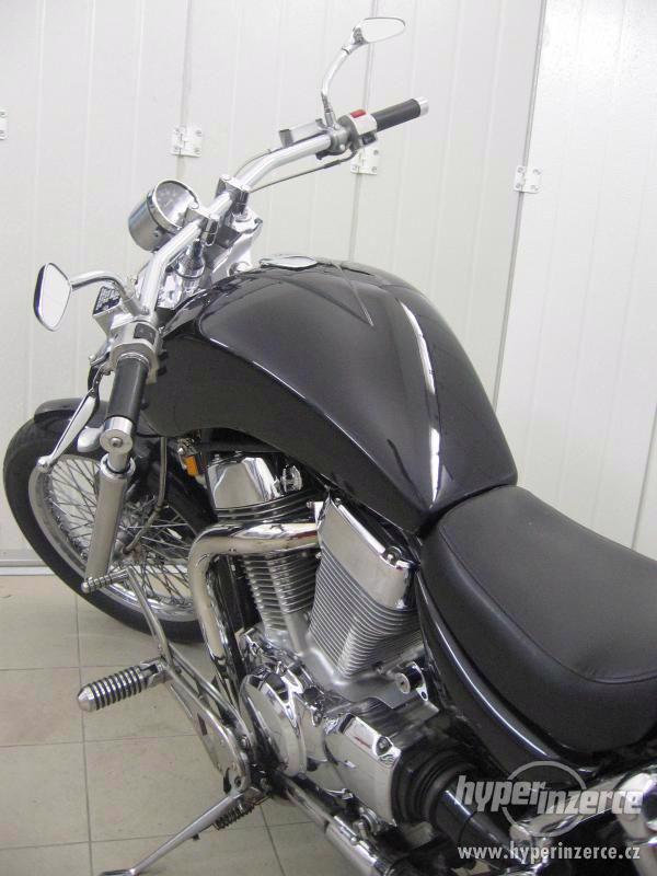 Suzuki Intruder 1400 - foto 11