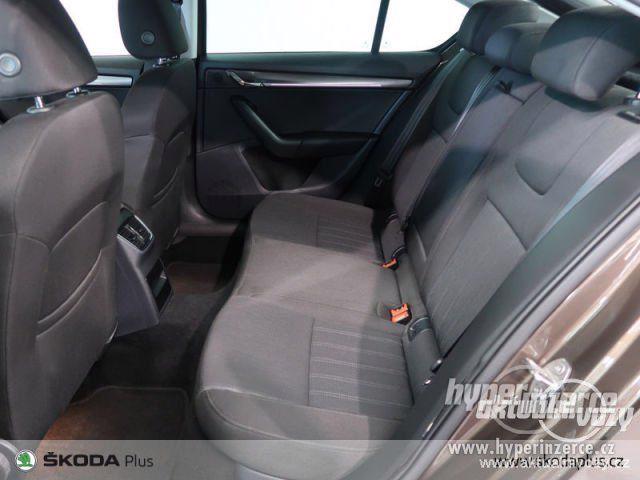Škoda Octavia 2.0, nafta, automat, r.v. 2018, navigace - foto 2