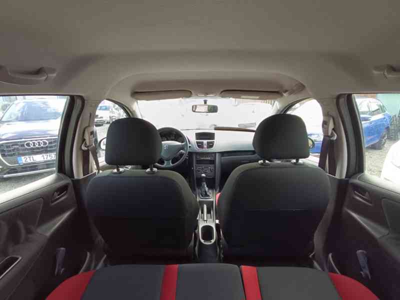 PEUGEOT 207 1,4i Comfort ČR Klima - foto 18