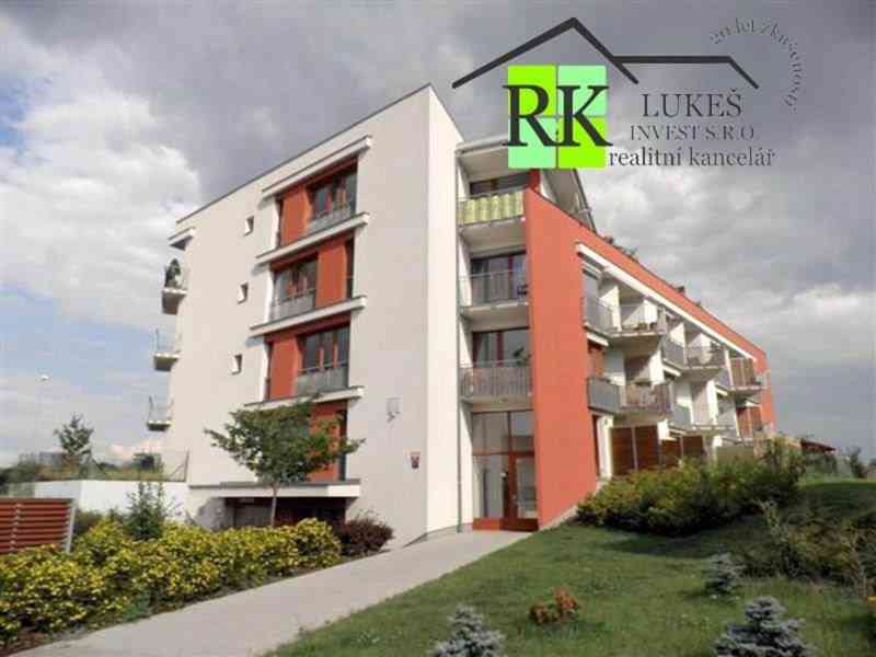 Praha 5 - Stodůlky, byt 2+kk/B. Garáž. stání.