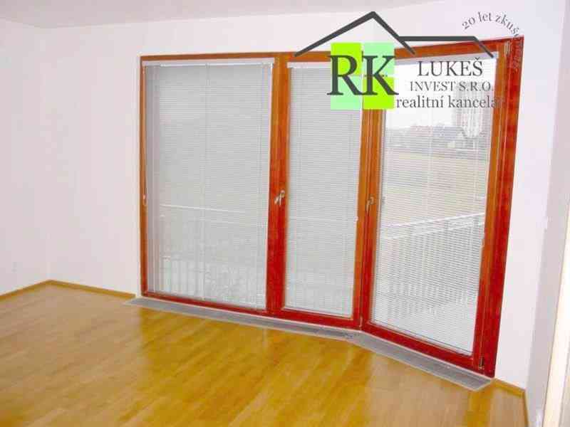 Praha 5 - Stodůlky, byt 2+kk/B. Garáž. stání. - foto 5