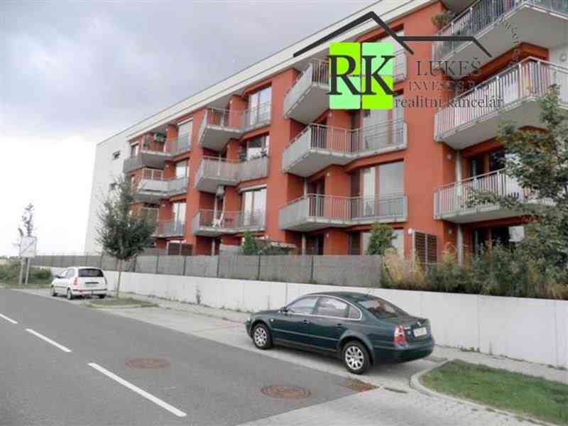 Praha 5 - Stodůlky, byt 2+kk/B. Garáž. stání. - foto 15