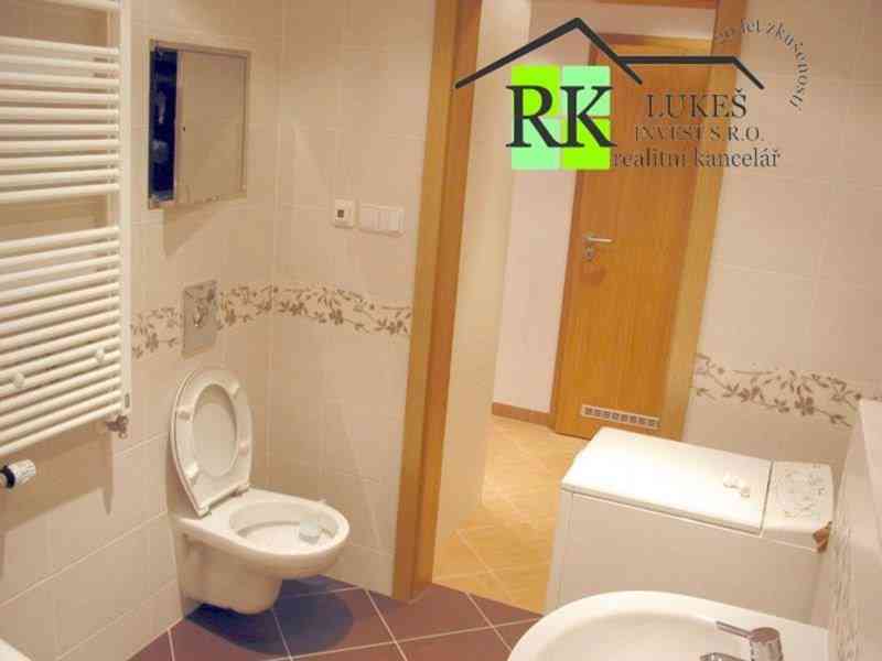 Praha 5 - Stodůlky, byt 2+kk/B. Garáž. stání. - foto 12