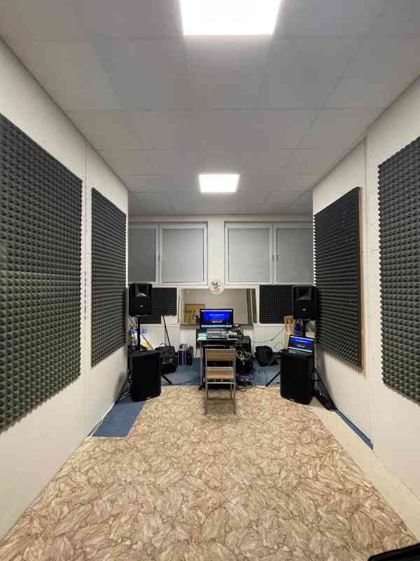 Sklad / zkušebna / ateliér / kancelář / dílna Praha - foto 2