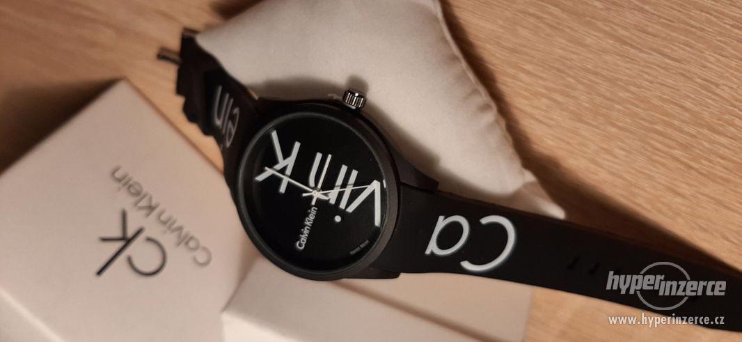 Calvin Klein hodinky černé - foto 2