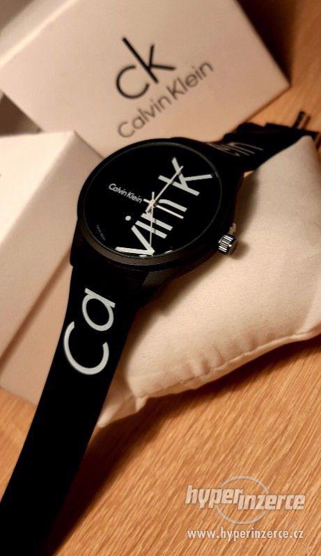 Calvin Klein hodinky černé - foto 3