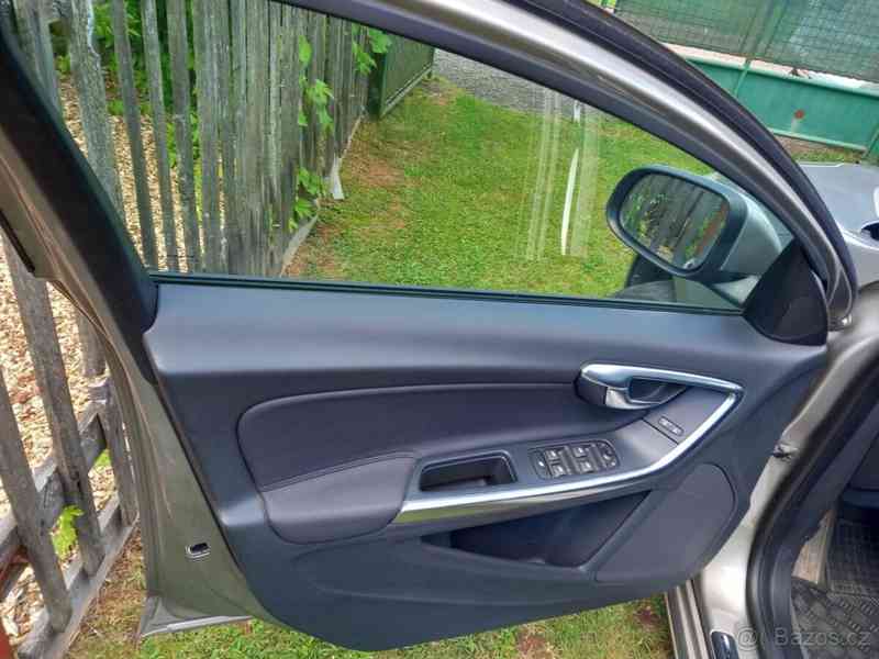 Volvo S60 D3 komplet po servisu - foto 12
