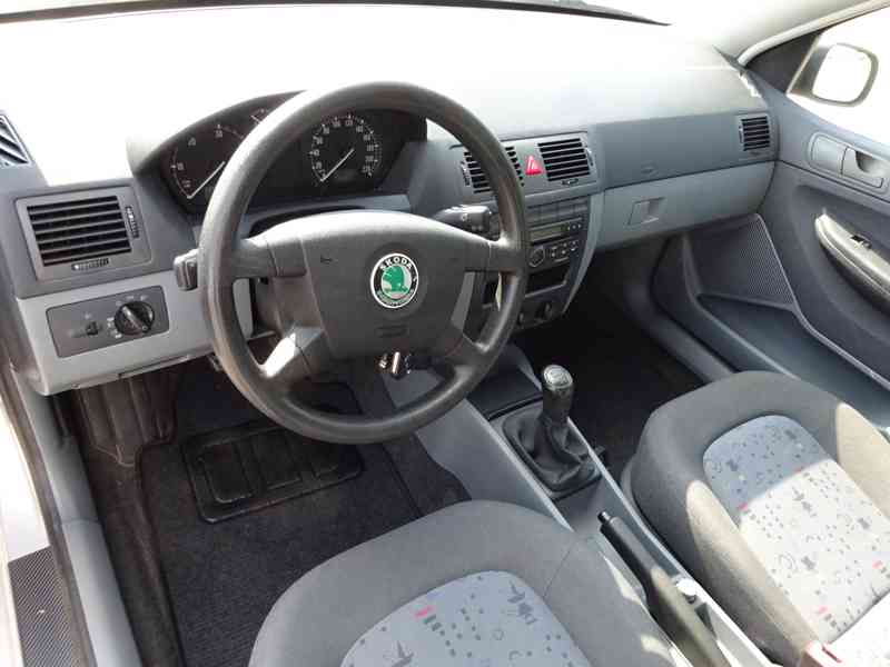 Škoda Fabia 1.9 SDI Combi r.v.2003 stk:8/2026 - foto 5