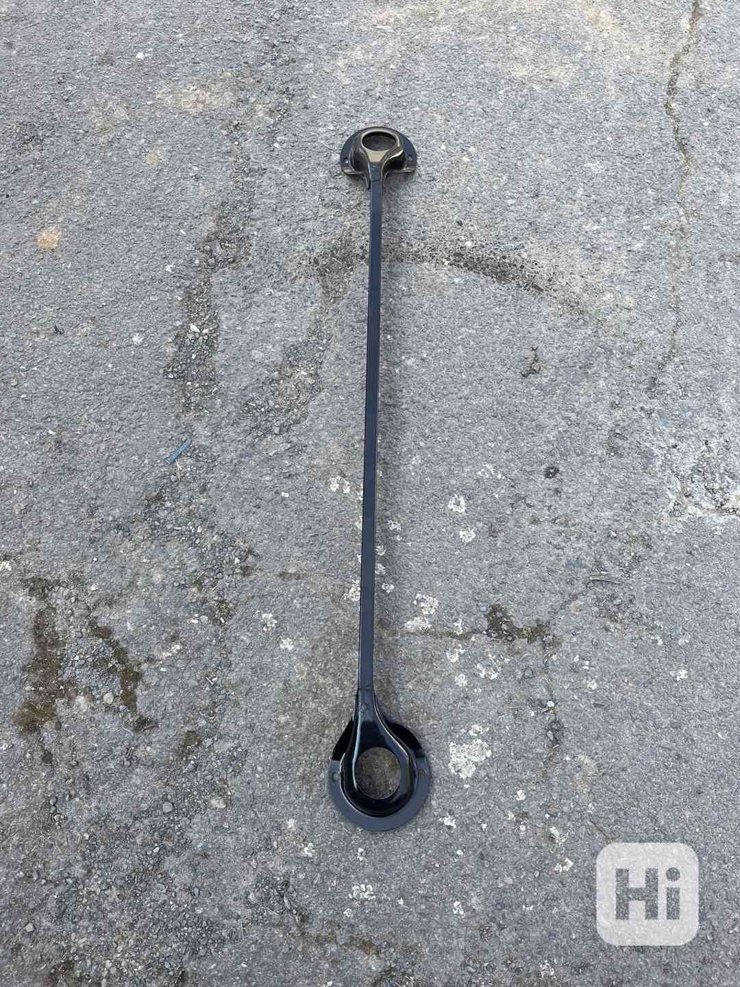 Rozpěrná tyč podběhů FELICIA - foto 1