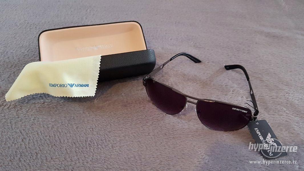 Sluneční brýle Emporio Armani černá - foto 1