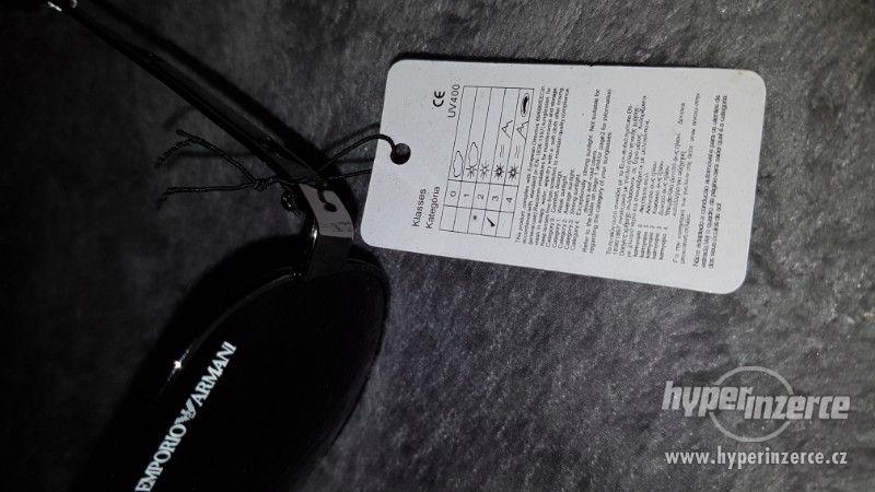 Sluneční brýle Emporio Armani černá - foto 3