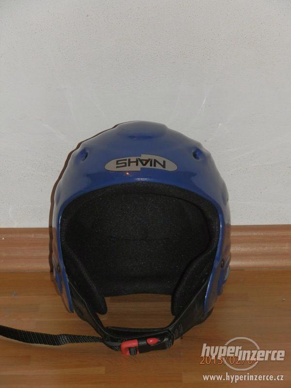 Dětský lyžařská přilba ( helma )
