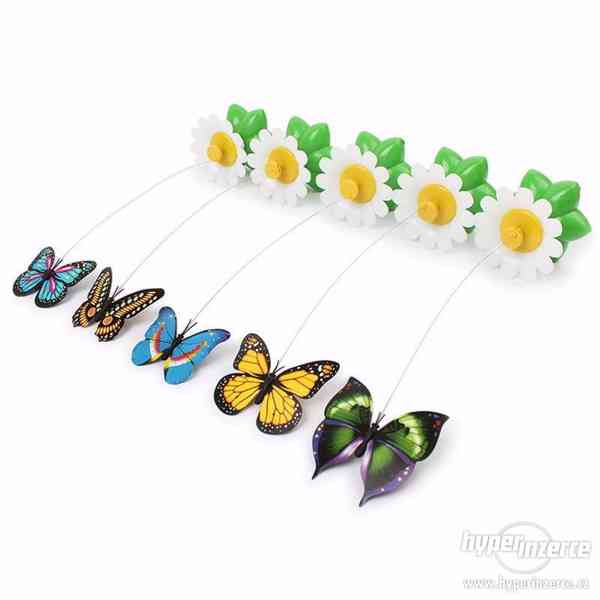 Elektrický rotační motýl - hračka pro kočky/koťata - foto 2
