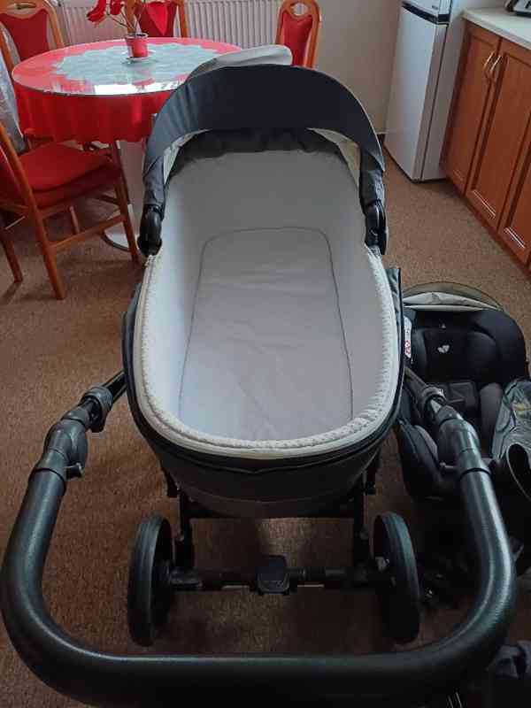 Kočárek Tutis Viva4 2v1 s autosedačkou Joie - foto 2