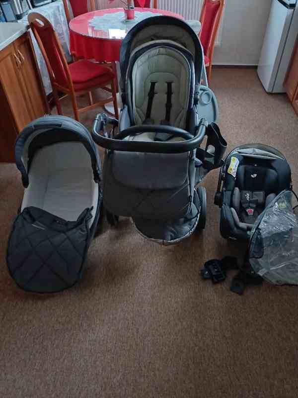 Kočárek Tutis Viva4 2v1 s autosedačkou Joie