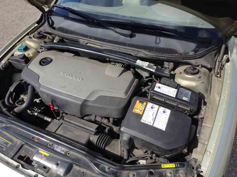 Volvo V70 2.5 tdi D5 r.v.2006 (136 kw) automat ČR - foto 15
