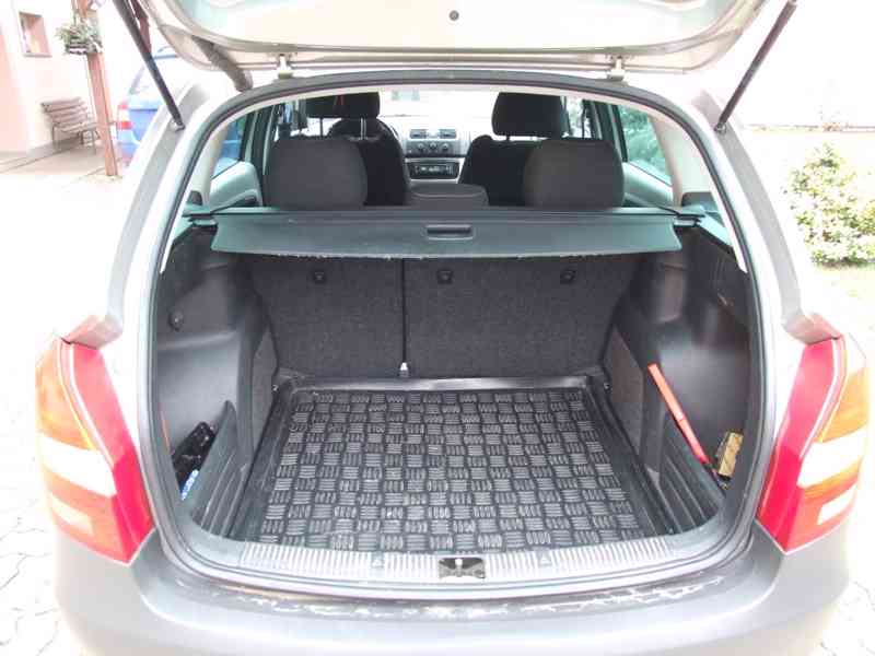 Prodám Fabia kombi Scout 63/1,4 - foto 4