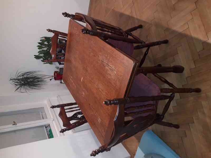 Stůl rozkládací dřevěný + 4 židle