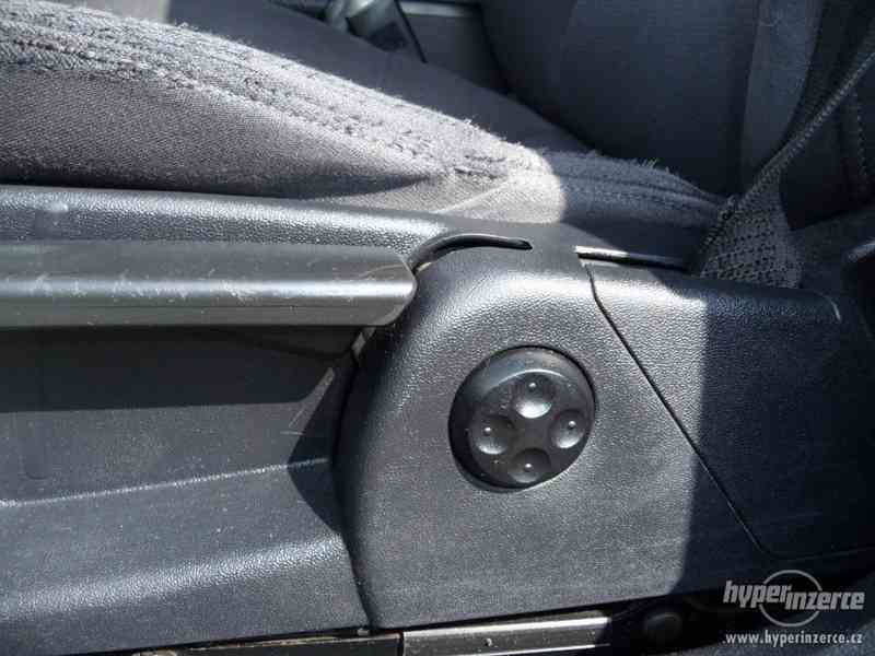Audi A4 B6 94kW 1,9 TDI - foto 14