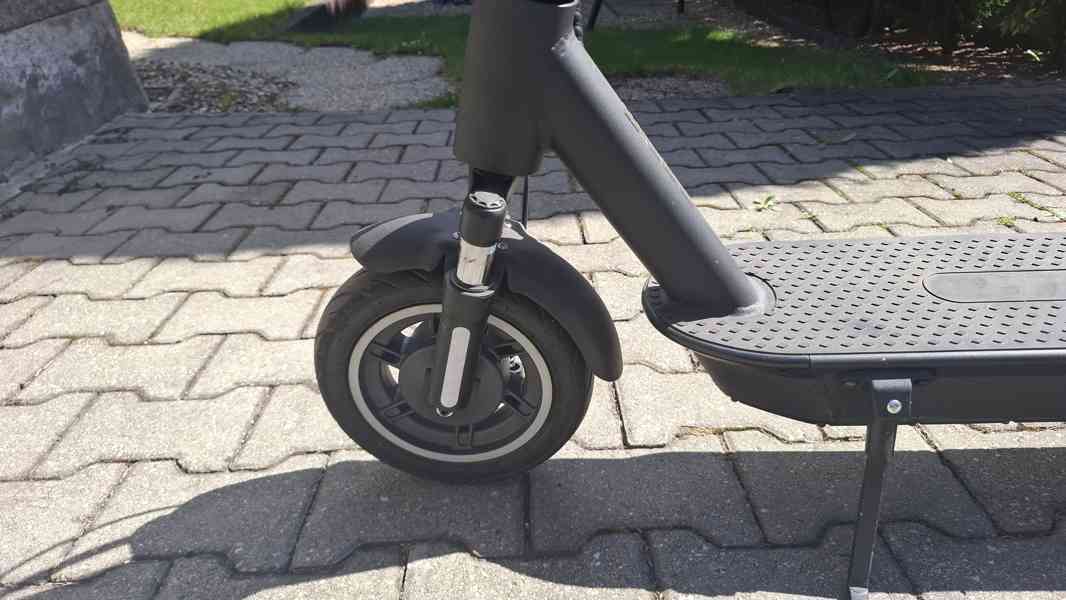 Elektrická koloběžka W-TEC Lambreto Max II 700W 10" - foto 6