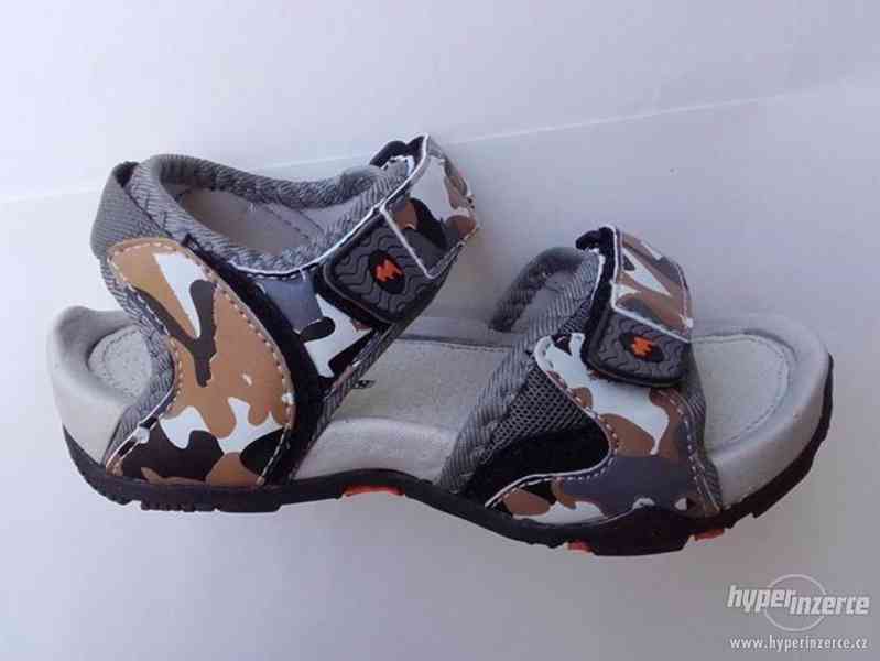Chlapecké sandály šedý maskáč - foto 1